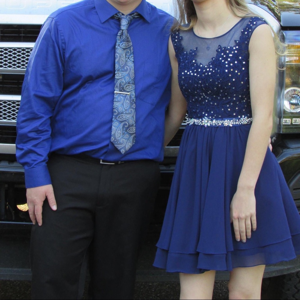 I am selling a homecoming dress, wore once